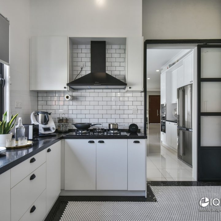 Modern classic wet kitchen