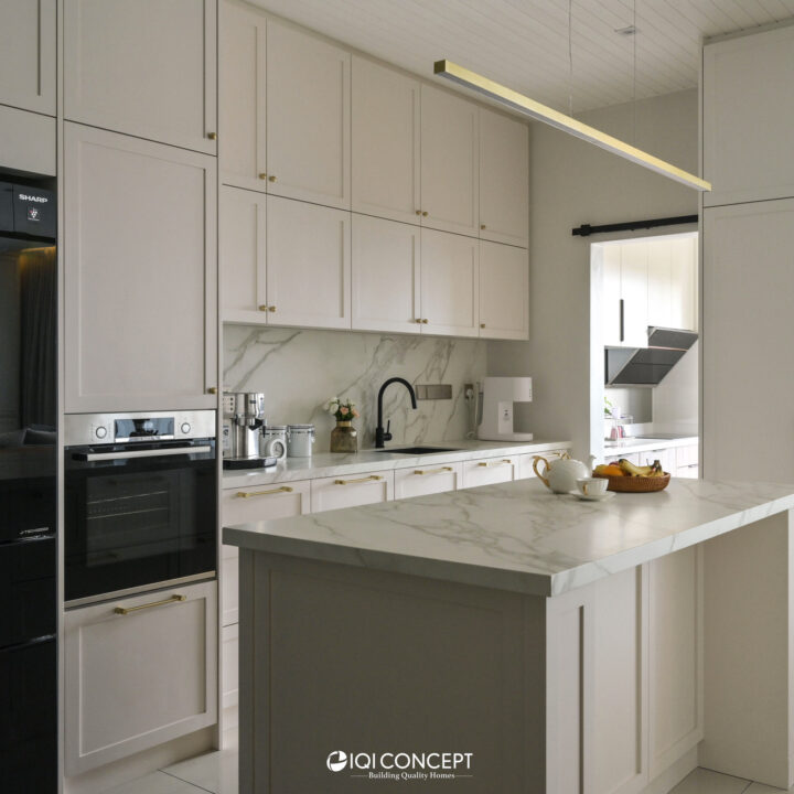 Modern American Classic Dry Kitchen